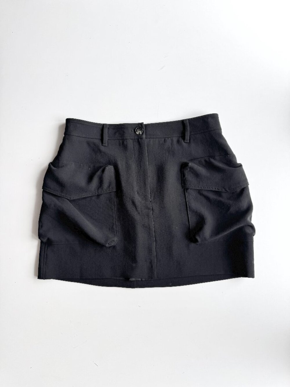Aritzia WILFRED Astsral Black Crepe High Waisted Micro Cargo Skirt, Size 10